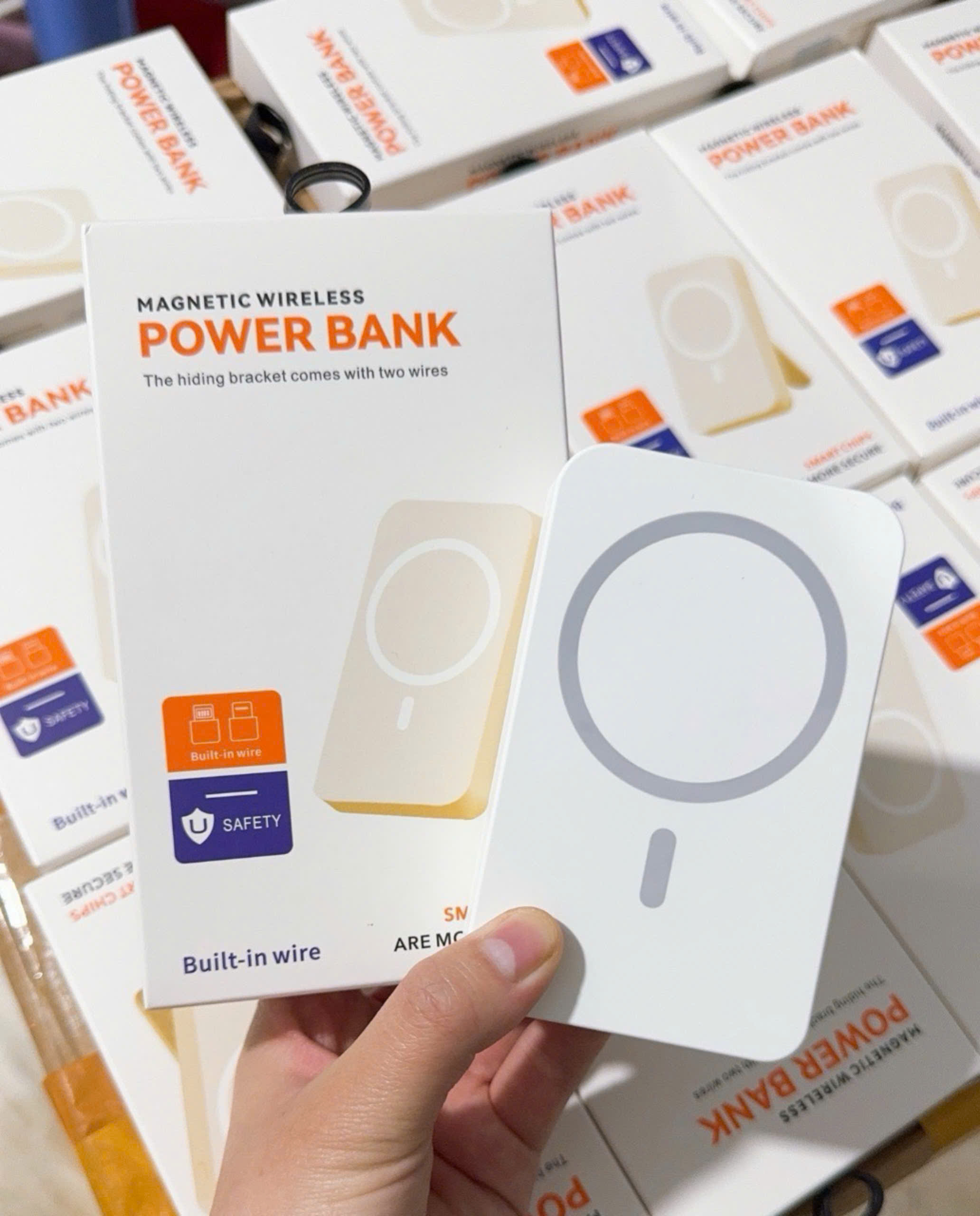 Sạc dự phòng Kiêm Sạc Không Dây Magsafe POWER BANK 10.000mAh – ảnh 3