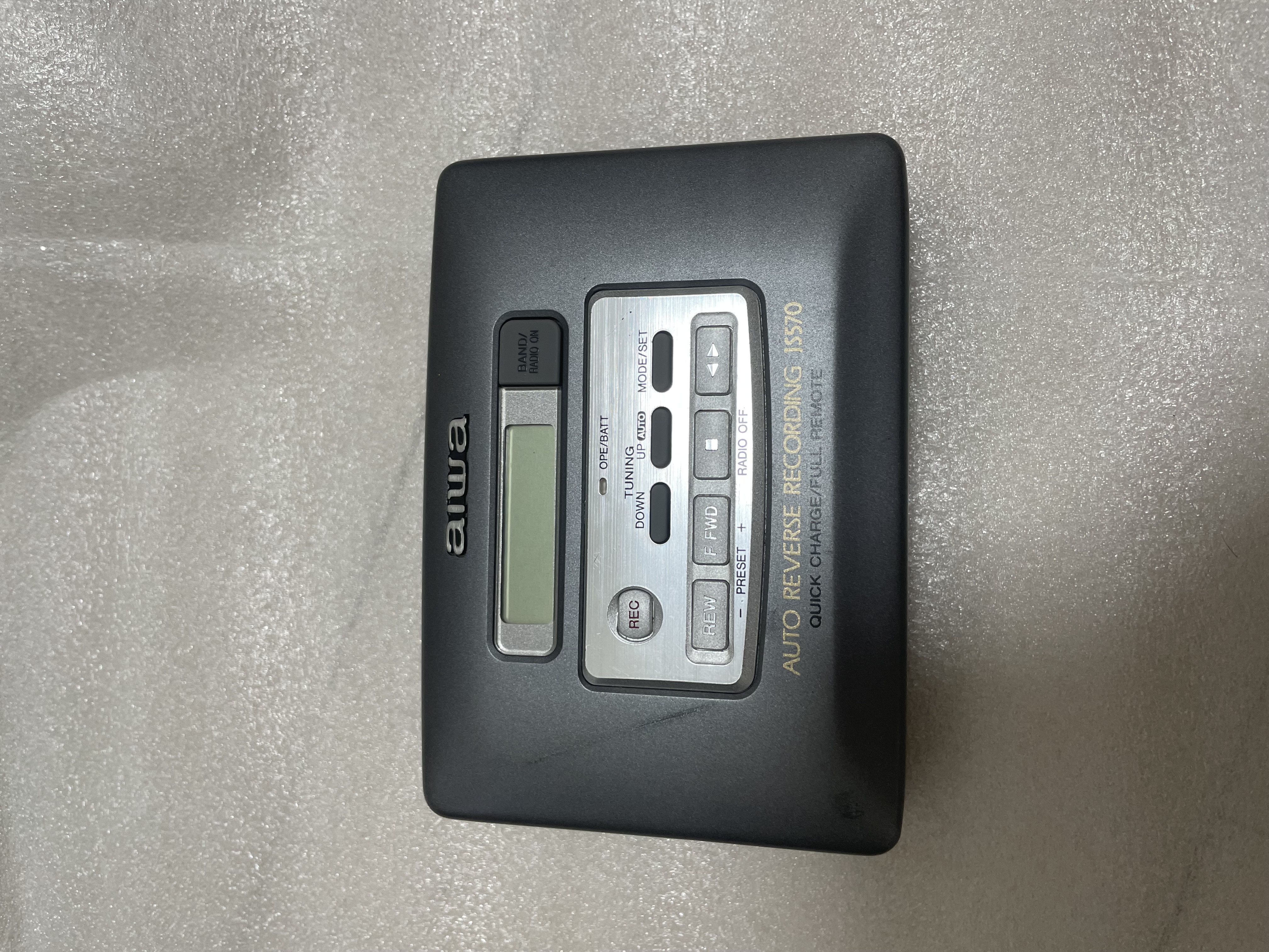 Máy cassette Aiwa JS570