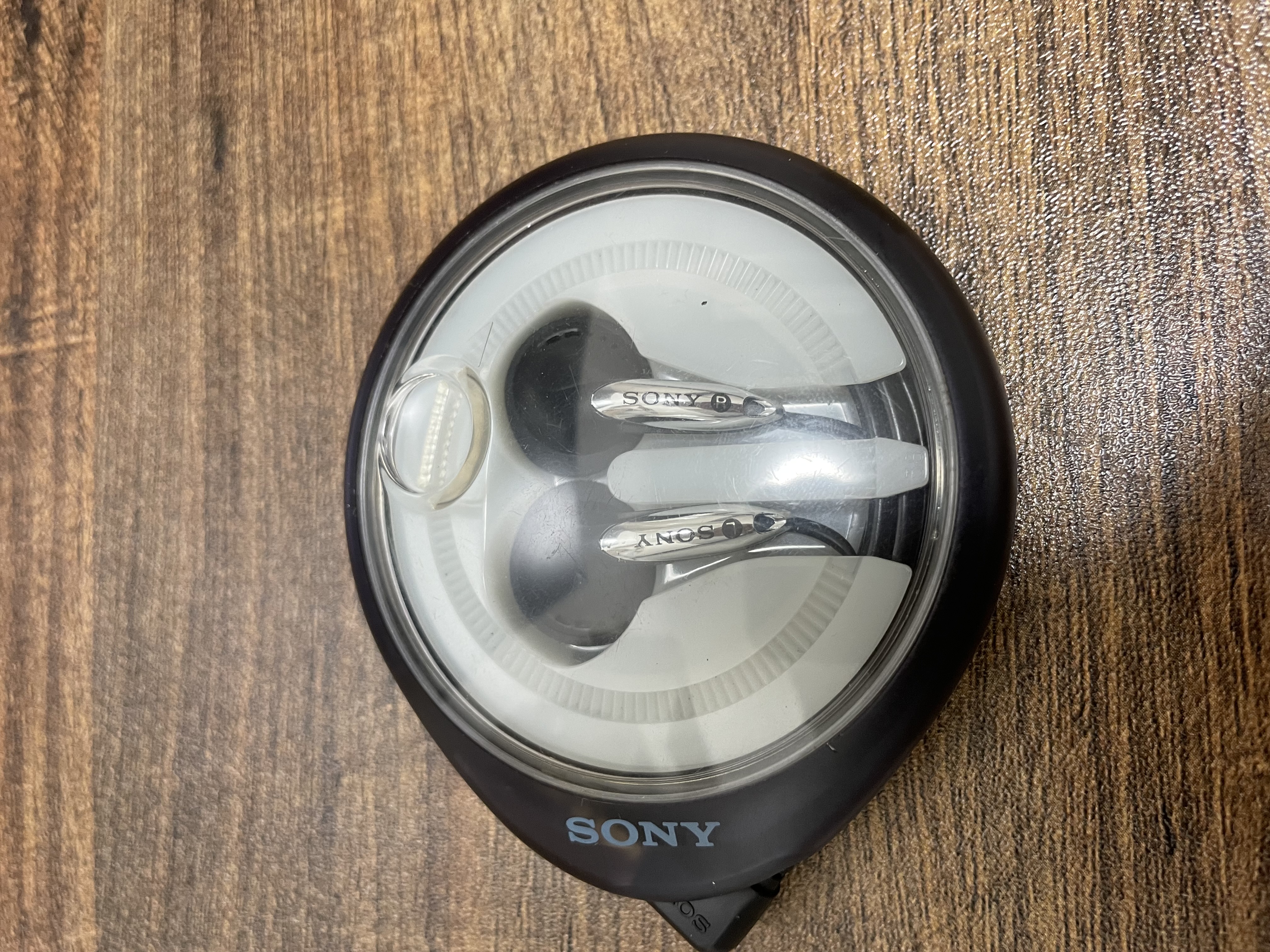 Sony MDR-E838 siêu hiếm