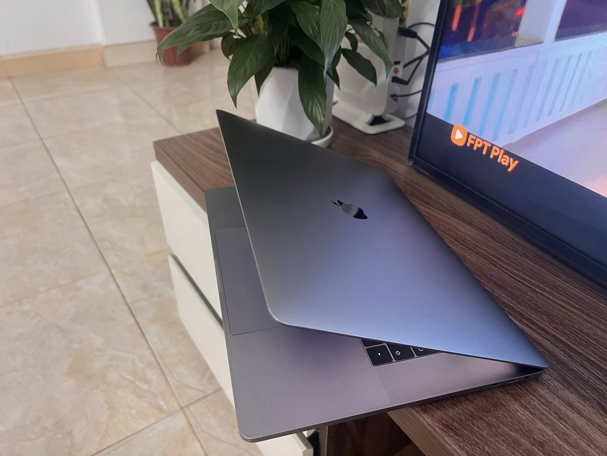 Macbook Pro 15 inch cấu hình cao 2017