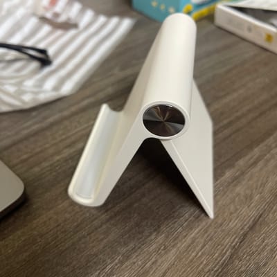 Kệ để điện thoại 