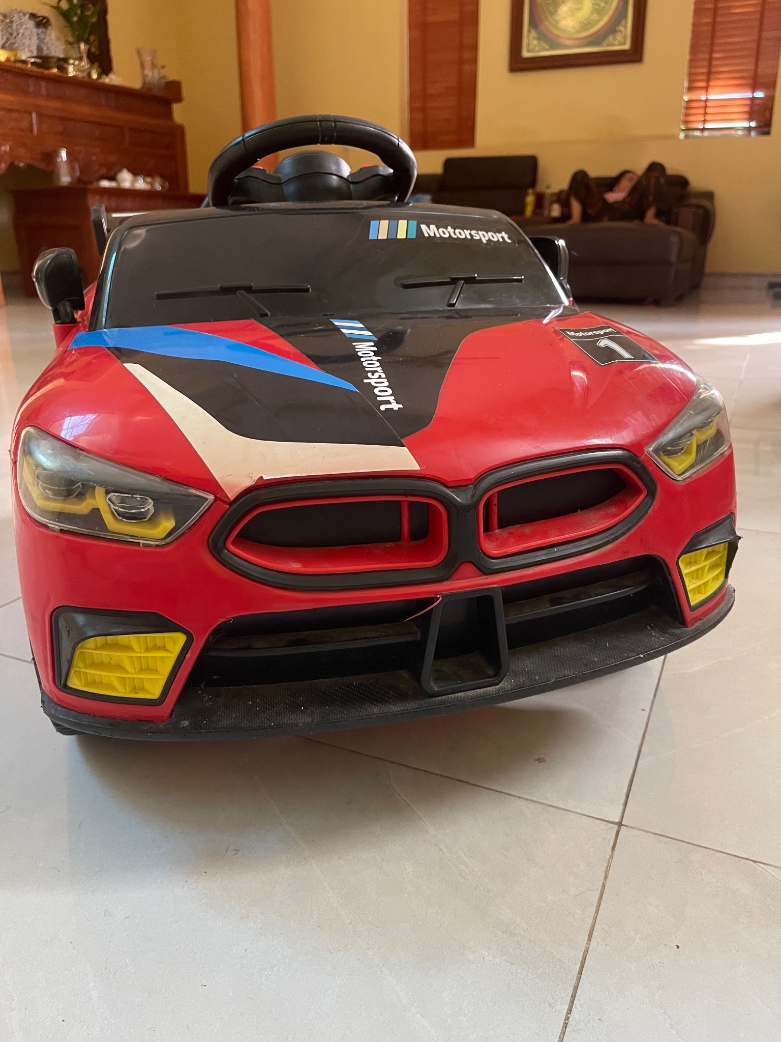 xe ô tô đồ chơi trẻ em