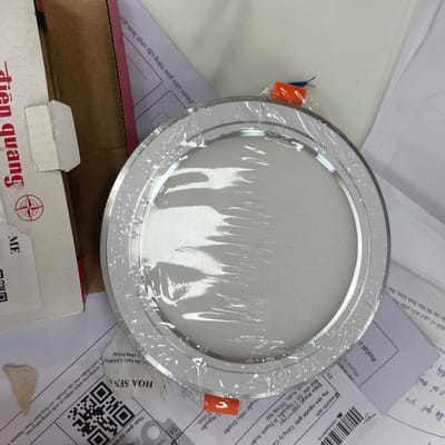 Bộ đèn LED Panel tròn Điện Quang ĐQ LEDPN04 09 S110 ( 9W, viền bạc, Ø110 )