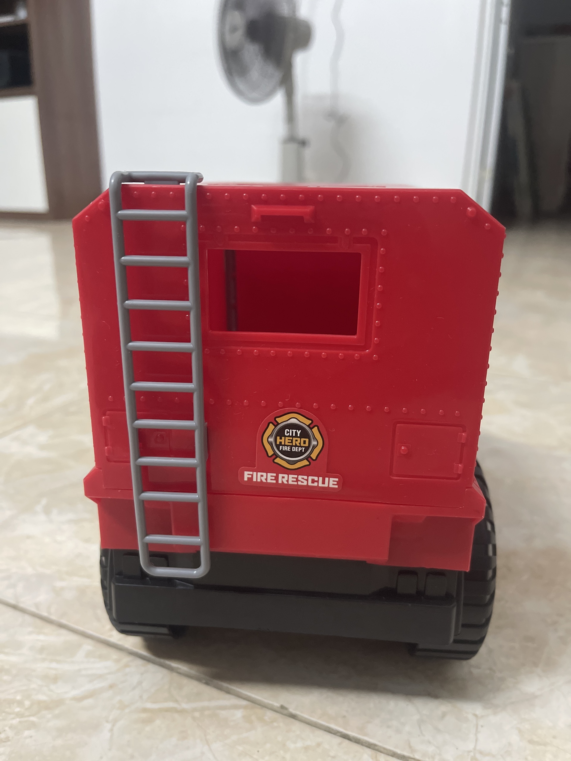 Xe cứu hỏa đồ chơi – ảnh 3